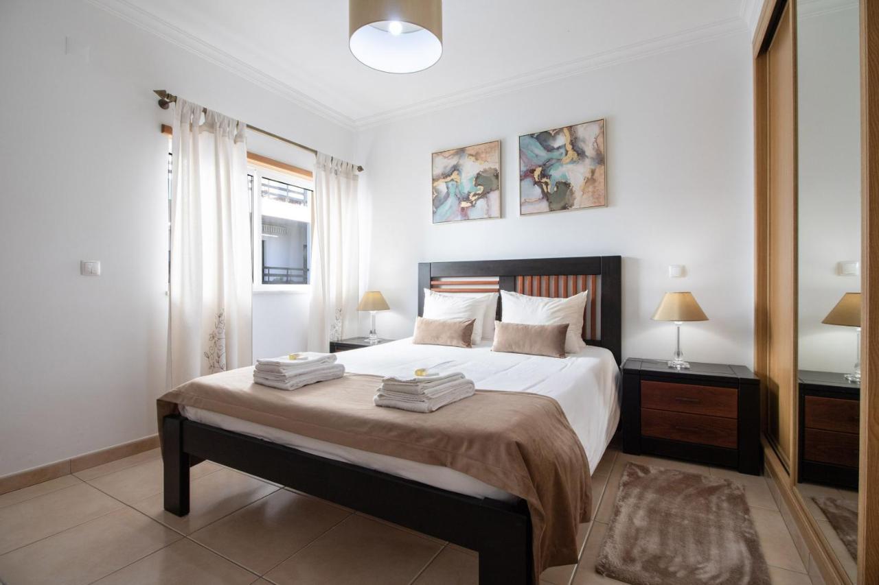 Apartamento Alameda Quarteira Exteriör bild